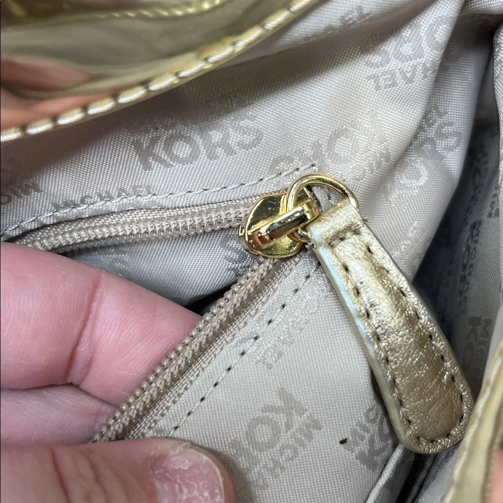 9865 Michael Kors Metallic Gold Patent Tote with Chain Handles 257499865 - Picture 7 of 14